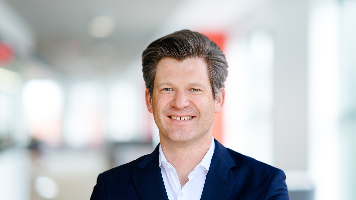 Thomas Lagner — Management Consultant | Bain & Company